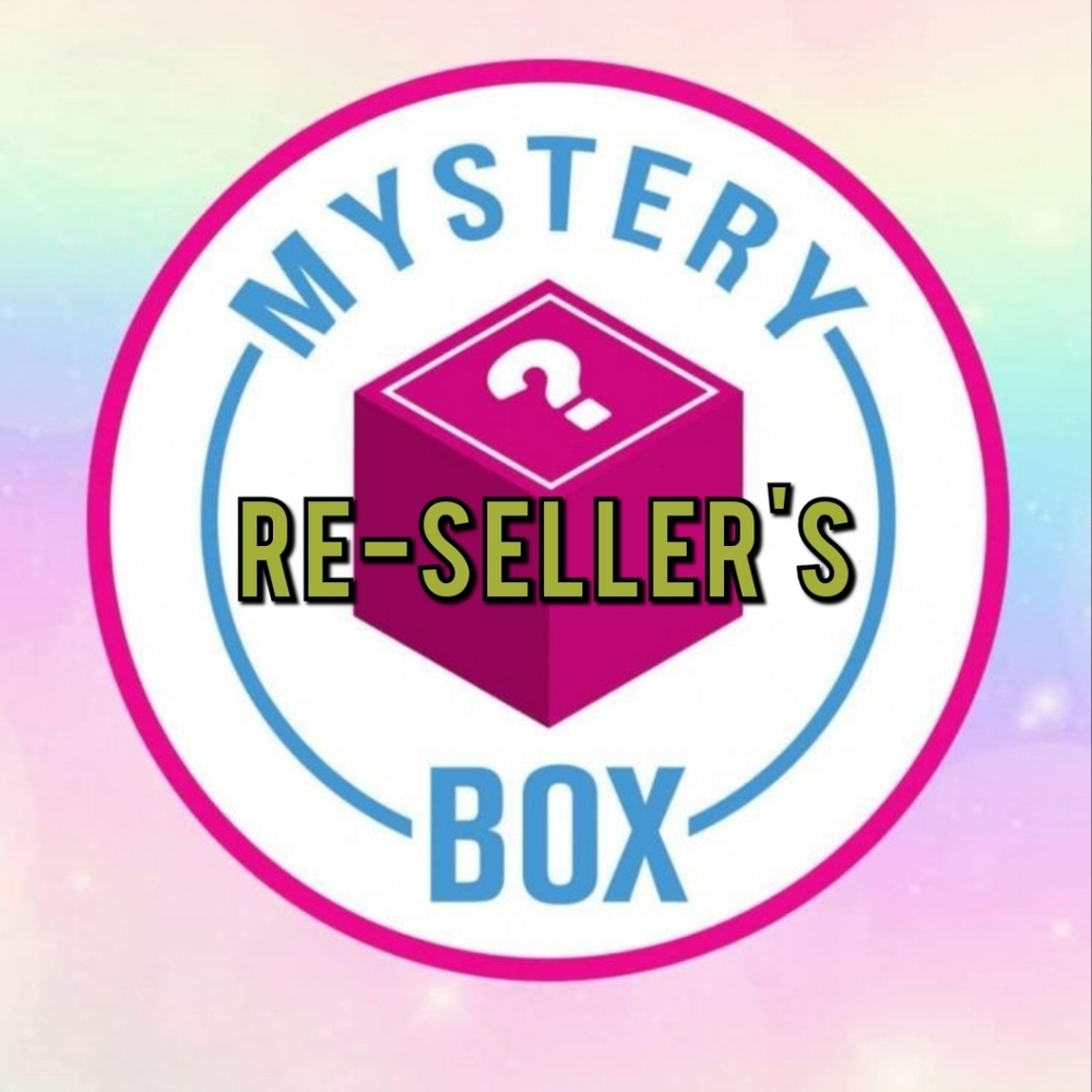 Mystery Re-Sellers Clothing Box - Picture 1 of 2